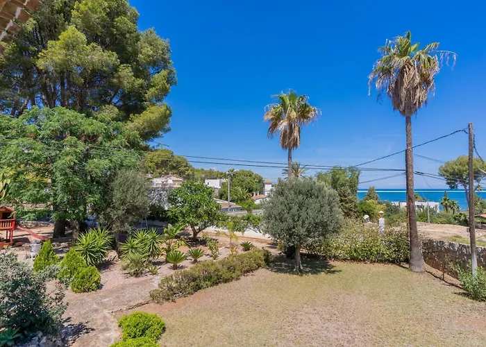 別荘 In Denia: Beachfront With Bbq