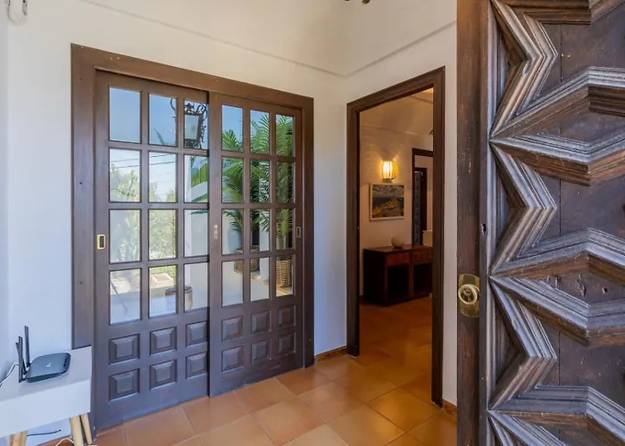 In Denia: Beachfront With Bbq 別荘 デニア