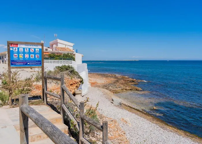 別荘 In Denia: Beachfront With Bbq デニア