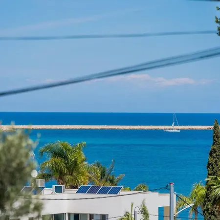 펜션 In Denia: Beachfront With Bbq *