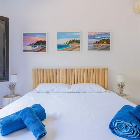 In Denia: Beachfront With Bbq