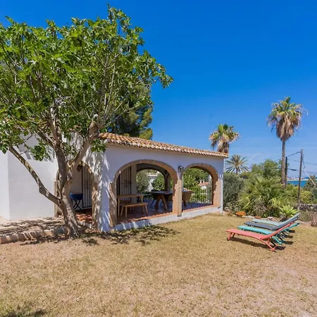 Semesterbostad In Denia: Beachfront With Bbq