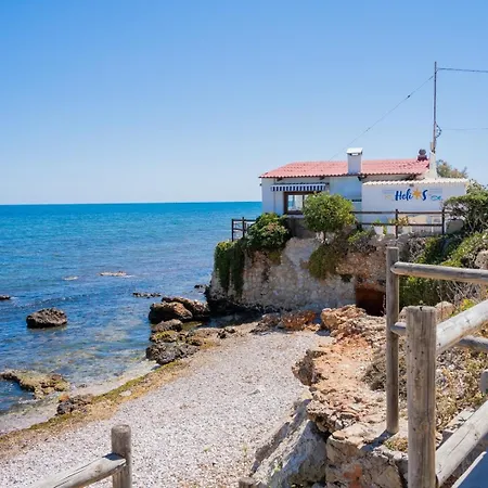 別荘 In Denia: Beachfront With Bbq