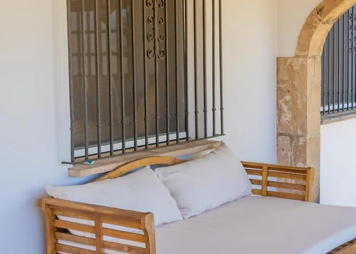 Semesterbostad In Denia: Beachfront With Bbq *