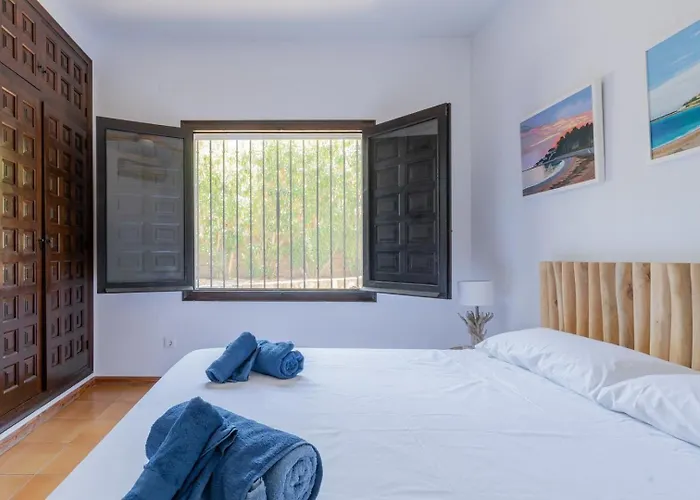 In Denia: Beachfront With Bbq Denia