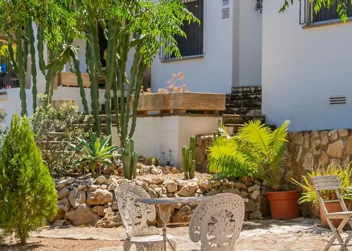 Semesterbostad In Denia: Beachfront With Bbq *