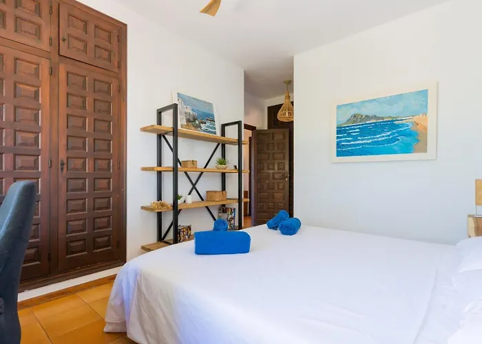 In Denia: Beachfront With Bbq 德尼亚