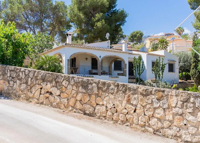 Semesterbostad In Denia: Beachfront With Bbq Denia