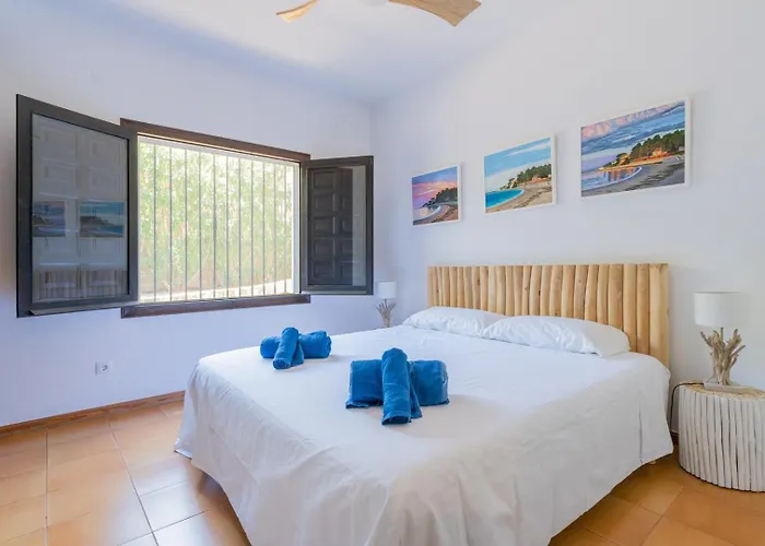 Semesterbostad In Denia: Beachfront With Bbq