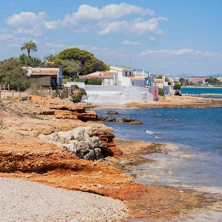 In Denia: Beachfront With Bbq دينايا
