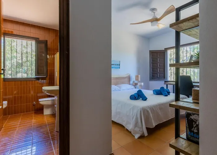 In Denia: Beachfront With Bbq * דניה